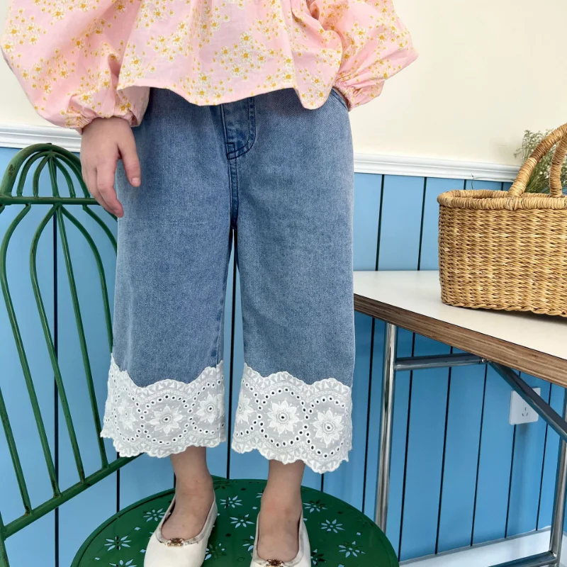 Детские прямые джинсы в стиле пэчворк, весна-лето 2023, Модные свободные повседневные джинсовые брюки с широкими штанинами для девочек
Детские прямые джинсы в стиле пэчворк, весна-лето 2023, Модные свободные повседневные джинсовые брюки с широкими штанинами для девочек