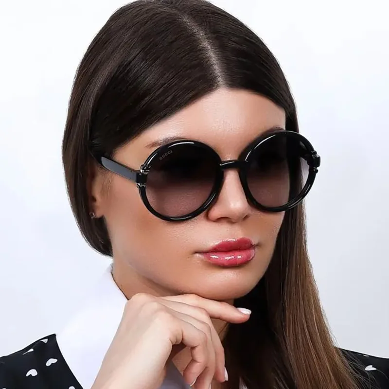 Vintage Round Frame Women Sexy Ladies Sunglasses Brand Designer Gradient Lens New Fashion UV400 Female Beach Gafas de sol
Vintage Round Frame Women Sexy Ladies Sunglasses Brand Designer Gradient Lens New Fashion UV400 Female Beach Gafas de sol