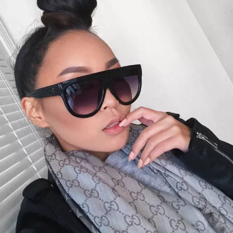 Top Trending products Women Sunglasses Retro Shield Shape Luxy Brand Design Big Frame Rivet Shades Sunglasses Women UV400 Eyewea
Top Trending products Women Sunglasses Retro Shield Shape Luxy Brand Design Big Frame Rivet Shades Sunglasses Women UV400 Eyewea