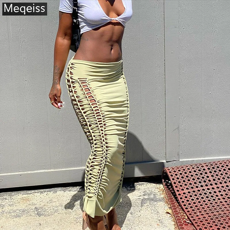 Meqeiss Summer Solid Color Skirt Hollow Fold Design Elastic Waist Slim Body Buttocks Fashion For Women Commuting Out Of Street
Meqeiss Summer Solid Color Skirt Hollow Fold Design Elastic Waist Slim Body Buttocks Fashion For Women Commuting Out Of Street