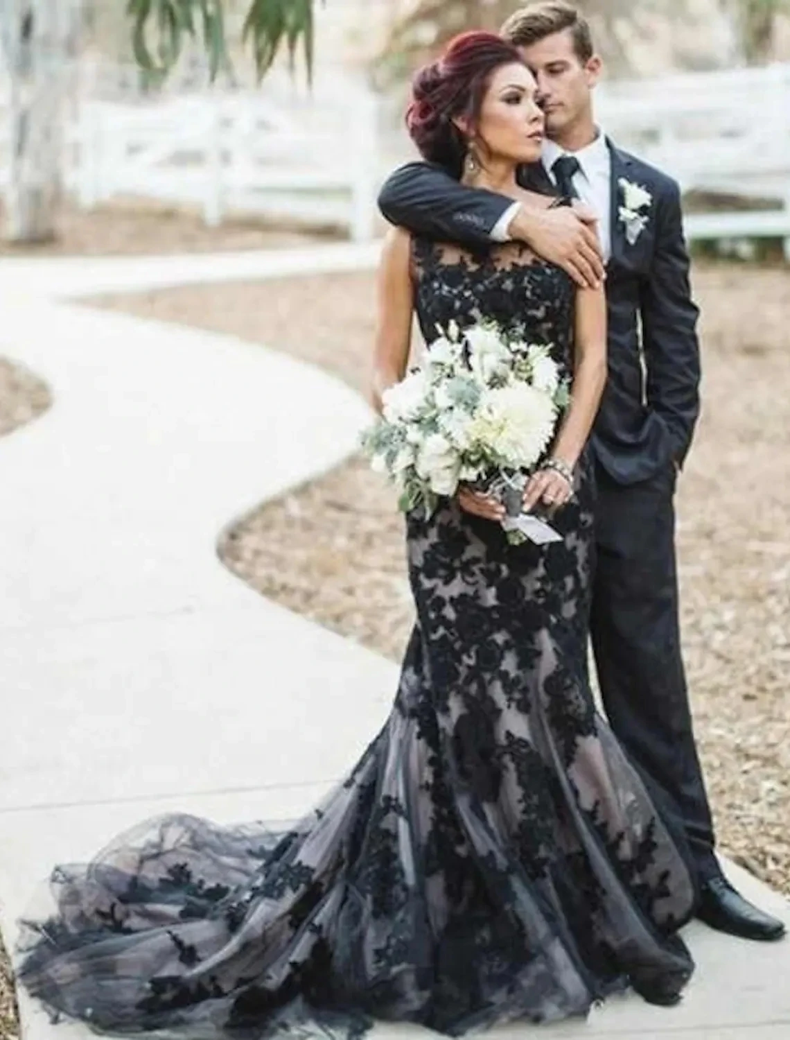 Black Modern Mermaid Wedding Dresses Jewel Neck Court Train Lace Appliques Satin Tulle Bride Party Gowns Vestido De Novia
Black Modern Mermaid Wedding Dresses Jewel Neck Court Train Lace Appliques Satin Tulle Bride Party Gowns Vestido De Novia
