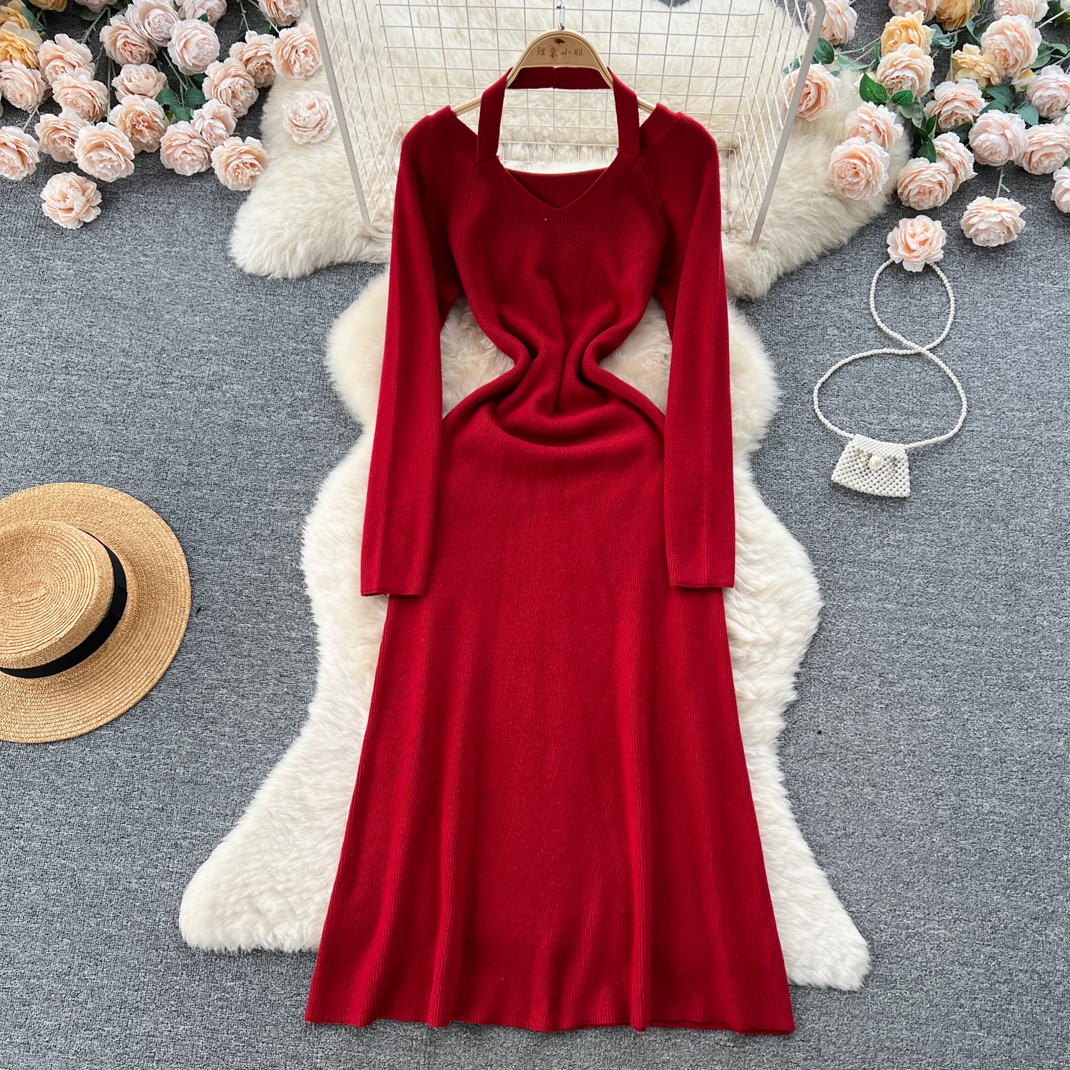 Женское Элегантное трикотажное платье с V-образным вырезом и длинным рукавом
Женское Элегантное трикотажное платье с V-образным вырезом и длинным рукавом