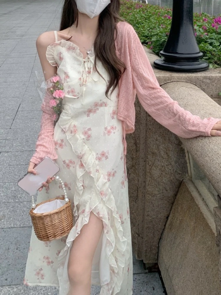 French Vintage Floral Midi Dress Beach Party 2022 Summer Strap Elegant Fairy Dress Casual Sleeveless One Piece Dress Korean Chic
French Vintage Floral Midi Dress Beach Party 2022 Summer Strap Elegant Fairy Dress Casual Sleeveless One Piece Dress Korean Chic