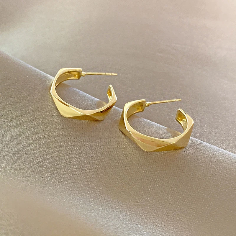 Geometric Metal Earrings for Women Gold Silver Color Stud Earrings Fashion Jewelry Accessories for Girl Everyday Wear
Geometric Metal Earrings for Women Gold Silver Color Stud Earrings Fashion Jewelry Accessories for Girl Everyday Wear