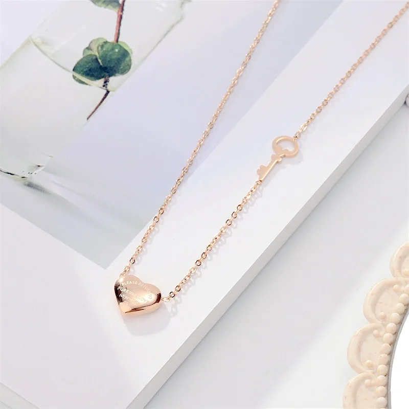 Titanium steel necklace forever love heart key necklace heart niche design necklace jewelry
Titanium steel necklace forever love heart key necklace heart niche design necklace jewelry