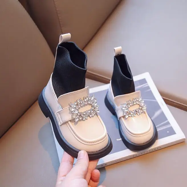 New Children Patent Leather Boots Autumn Winter Plush Boys Girls Fashion Boots Warm Non Slip Toddler Kids Ankle Snow Shoes
New Children Patent Leather Boots Autumn Winter Plush Boys Girls Fashion Boots Warm Non Slip Toddler Kids Ankle Snow Shoes