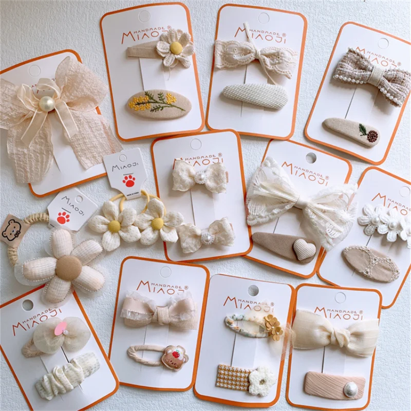 2pcs/set Kids Girl Hair Clip Korean Fashion Beige Color Series Bow Floral Children Hairpin Cute Bang Side Clip Hair Accessories
2pcs/set Kids Girl Hair Clip Korean Fashion Beige Color Series Bow Floral Children Hairpin Cute Bang Side Clip Hair Accessories