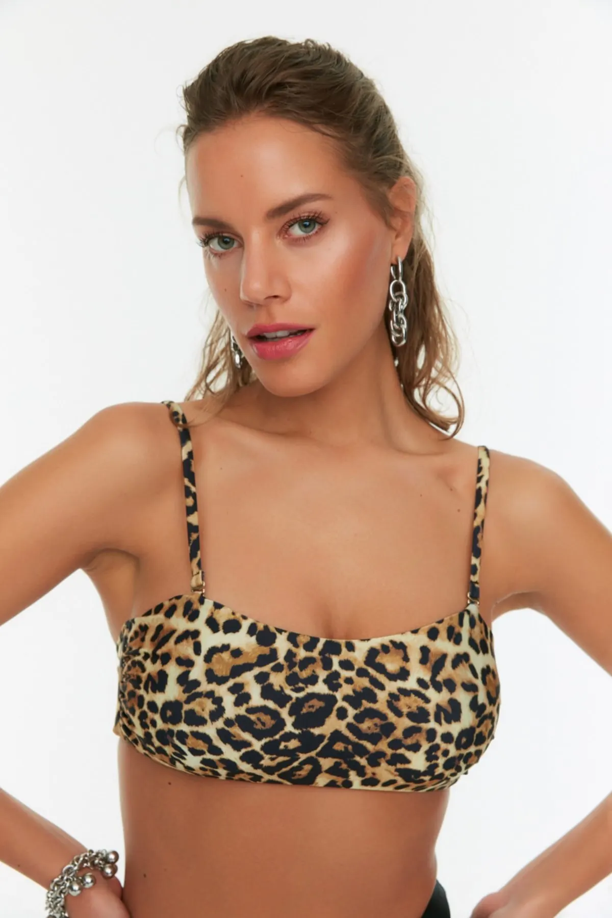 Women's Bikini Brown Leopard Print Strapless Bikini Top Swimwear Lady Swimsuit 2022 Summer New Pushup Bikinis
Women's Bikini Brown Leopard Print Strapless Bikini Top Swimwear Lady Swimsuit 2022 Summer New Pushup Bikinis