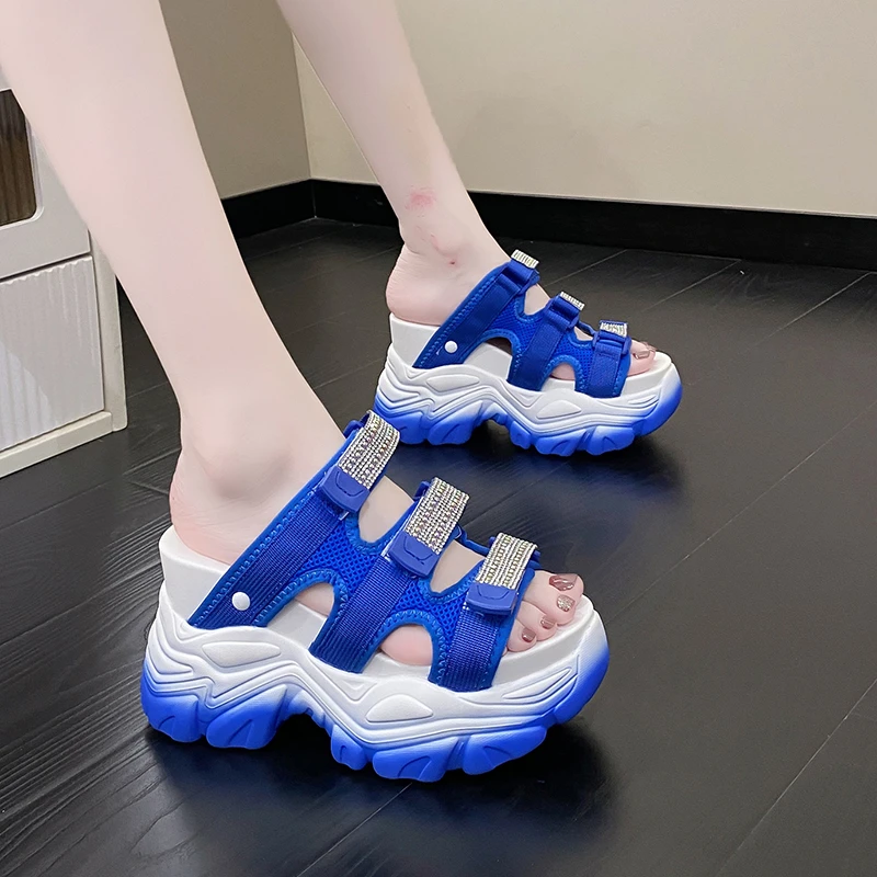 Summer Breathable Canvas Slippers Women Outside Chunky Sandals New 2022 Wedges Platform Pearl Shoes Woman Beach Flip Flops 10CM
Summer Breathable Canvas Slippers Women Outside Chunky Sandals New 2022 Wedges Platform Pearl Shoes Woman Beach Flip Flops 10CM