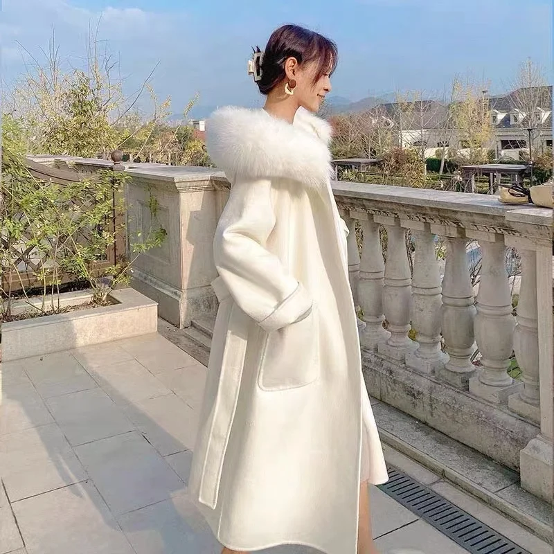Luxury Small Women Hooded Woolen Collar Woolen Coat 2022 Winter New Women's Medium Length Warm White Coat Casaca De Mujerar
Luxury Small Women Hooded Woolen Collar Woolen Coat 2022 Winter New Women's Medium Length Warm White Coat Casaca De Mujerar