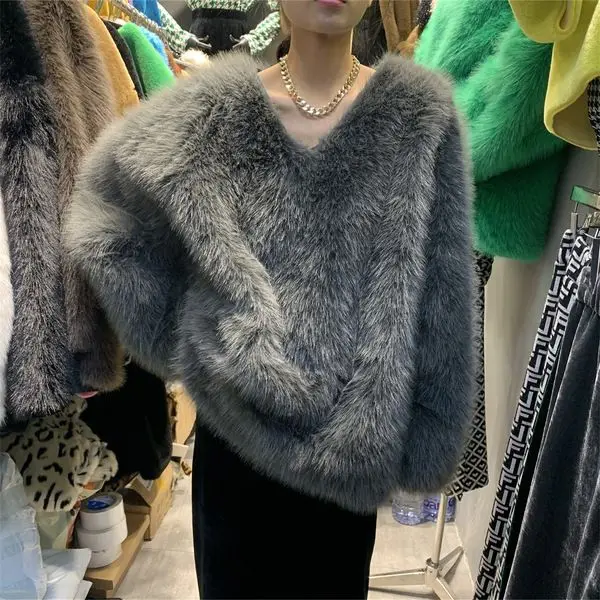 2023 Autumn and Winter New Mink Cashmere Sweater Women's High Lapel Knitted Pullover Soft Wear Loose Basics Thick Warm Top T290
2023 Autumn and Winter New Mink Cashmere Sweater Women's High Lapel Knitted Pullover Soft Wear Loose Basics Thick Warm Top T290