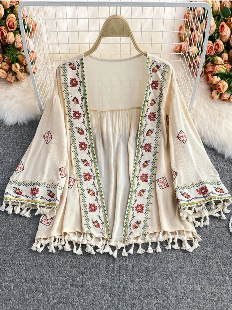 2022 New Summer Bohemian Kimono Women Pareo Beach Cover Up Short Fashion Embroidery Poncho Cardigan Tassel Shirt
2022 New Summer Bohemian Kimono Women Pareo Beach Cover Up Short Fashion Embroidery Poncho Cardigan Tassel Shirt