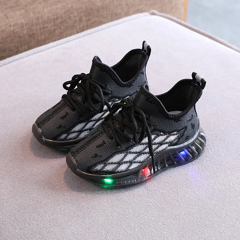 2022 Детские светящиеся кроссовки для маленьких мальчиков, дышащая светящаяся обувь для девочек, детские повседневные светящиеся кроссовки 
2022 Детские светящиеся кроссовки для маленьких мальчиков, дышащая светящаяся обувь для девочек, детские повседневные светящиеся кроссовки