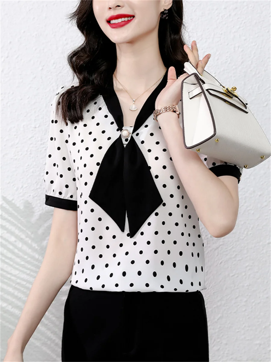 Woman Summer Style Chiffon Blouses Tops Lady Casual Short Sleeve Bow Tie Collar Polka Dot printed Blusas Tops DF4284
Woman Summer Style Chiffon Blouses Tops Lady Casual Short Sleeve Bow Tie Collar Polka Dot printed Blusas Tops DF4284