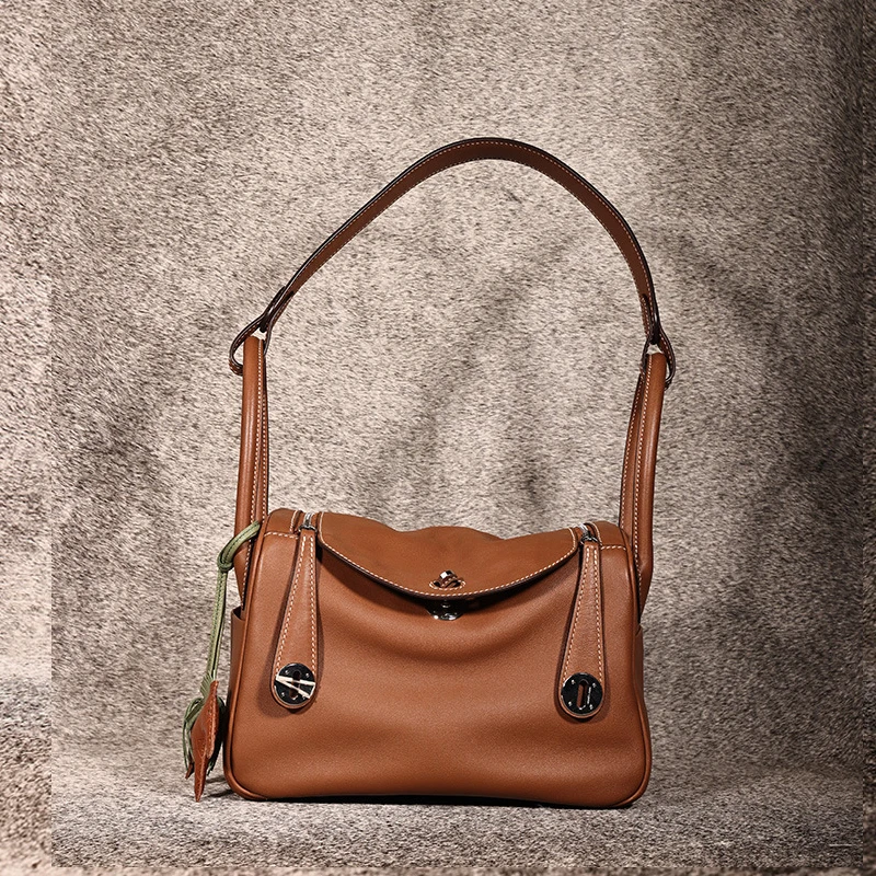 New Fashion Ladies Luxury Brand Zip Messenger Bag Designer Women'sBags Free Shipping
New Fashion Ladies Luxury Brand Zip Messenger Bag Designer Women'sBags Free Shipping