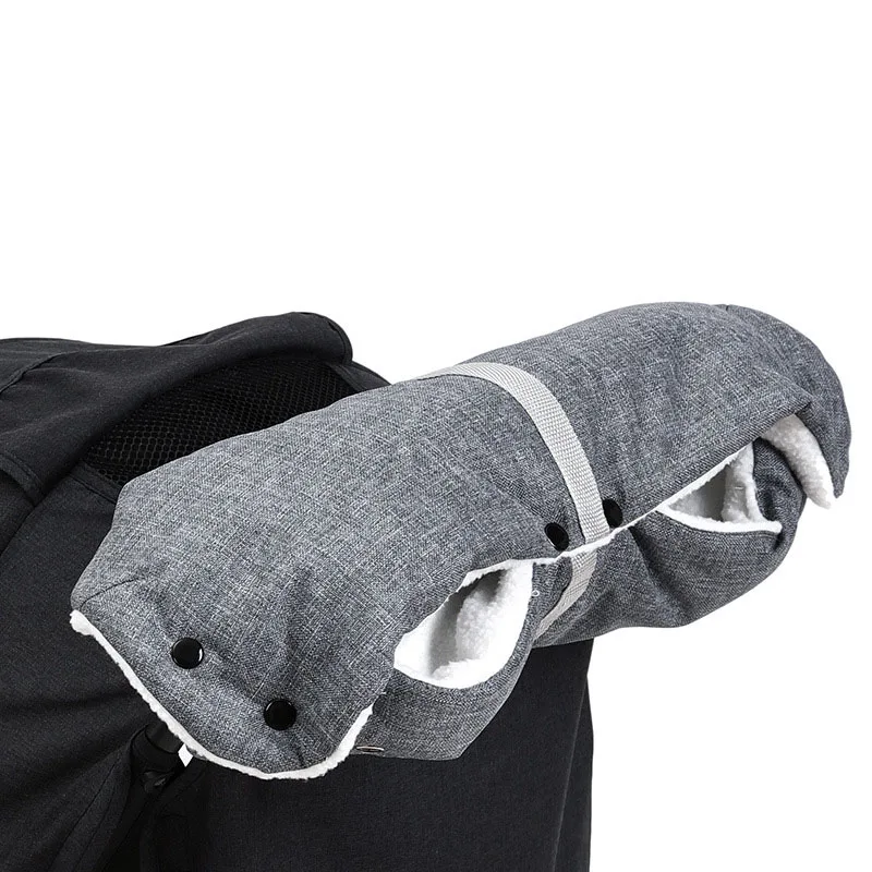 Quality Winter Pram Hand Muff Baby Carriage Pushchair Warm Fur Fleece Hand Cover Buggy Clutch Cart Glove Stroller Accessories
Quality Winter Pram Hand Muff Baby Carriage Pushchair Warm Fur Fleece Hand Cover Buggy Clutch Cart Glove Stroller Accessories