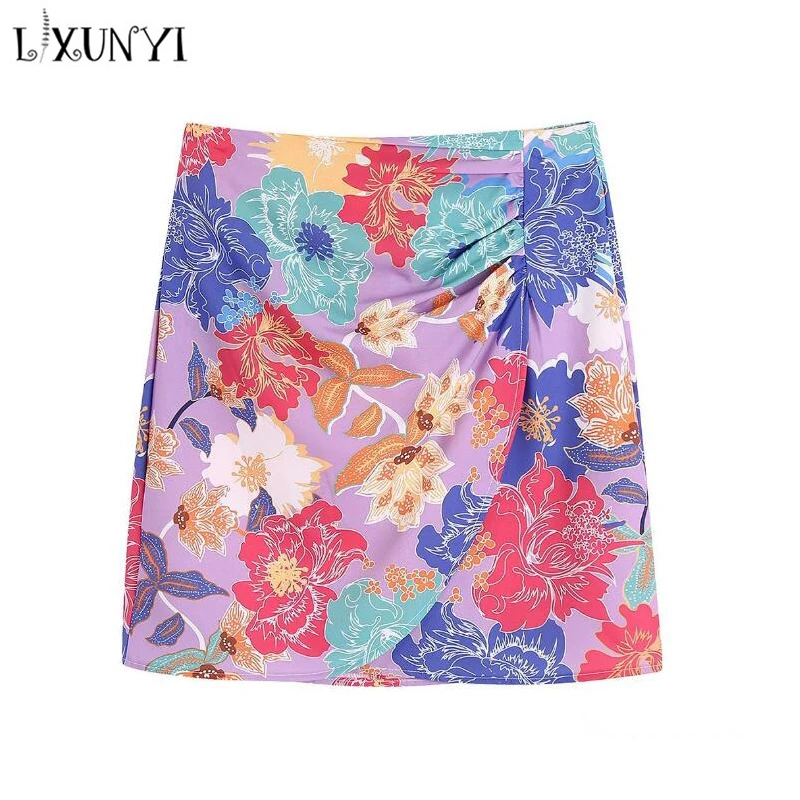 LXUNYI New 2022 Printed Skirt Women Fold Pleat Sexy Short Skirt Summer Sweet Woman High Waist Printed Pencil Skirts
LXUNYI New 2022 Printed Skirt Women Fold Pleat Sexy Short Skirt Summer Sweet Woman High Waist Printed Pencil Skirts