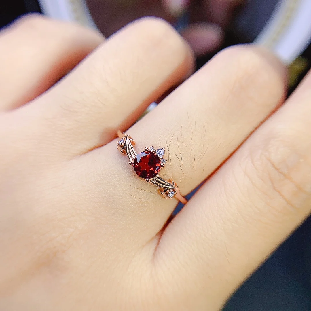 925 Silver Garnet Jewelry Ring Silvers red Fashion Lady Open Rings Jewelry Gifts for Lovers tudo por 1 real e frete gratis Gift
925 Silver Garnet Jewelry Ring Silvers red Fashion Lady Open Rings Jewelry Gifts for Lovers tudo por 1 real e frete gratis Gift