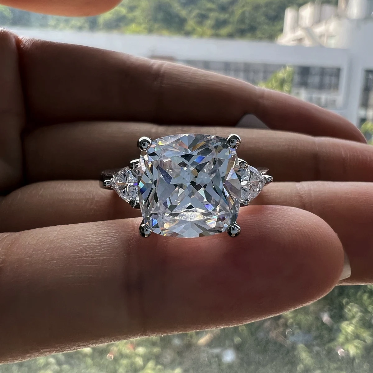 Anu 925 Sterling Silver 5.0ct Cushion AAAAA Anu Diamond 3 Stone White Engagement Wedding Ring Wholesale
Anu 925 Sterling Silver 5.0ct Cushion AAAAA Anu Diamond 3 Stone White Engagement Wedding Ring Wholesale