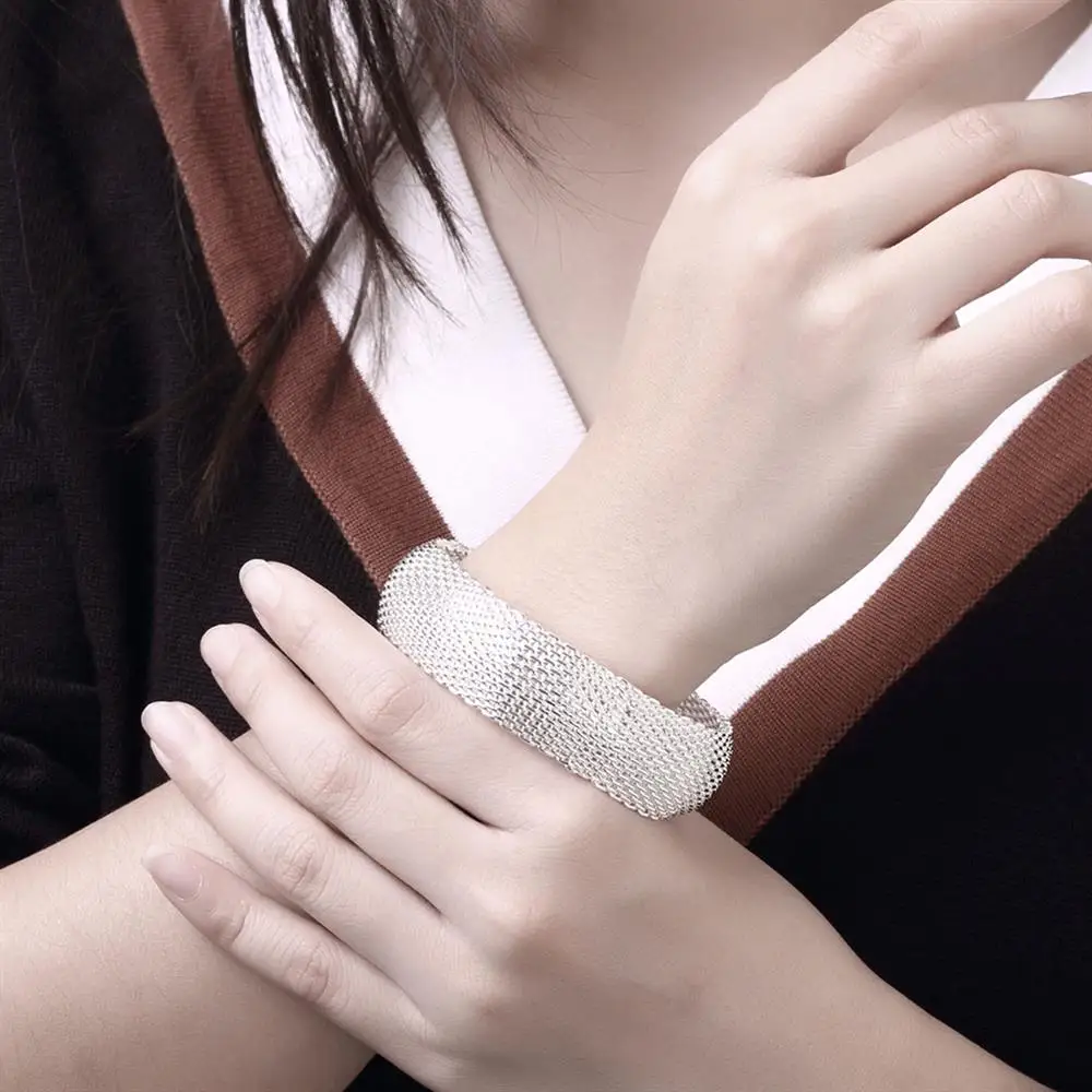Classic Big Closed Mesh Bangle 925 Silver Bracelet Korean Fashion Women Party Wedding Engagement Christmas Jewelry Gift 2022
Classic Big Closed Mesh Bangle 925 Silver Bracelet Korean Fashion Women Party Wedding Engagement Christmas Jewelry Gift 2022