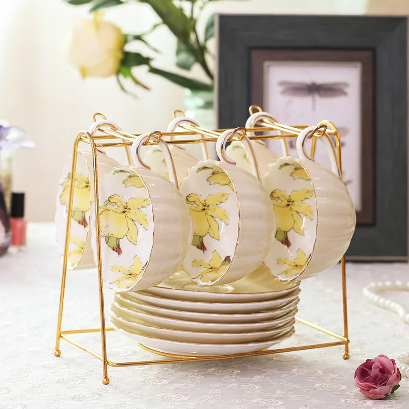Bone China Coffee Cup and Saucer Spoon Set Ceramic Tea Set Flower Tea Cups English Afternoon Tea Cup European Coffeeware Set
Bone China Coffee Cup and Saucer Spoon Set Ceramic Tea Set Flower Tea Cups English Afternoon Tea Cup European Coffeeware Set