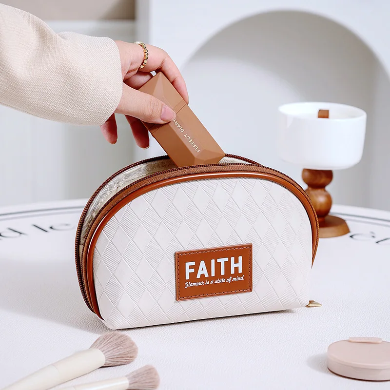 PU Cosmetics Storage Bag Handheld Portable Makeup Bag Travel Half Round Small Makeup Storage Bag Organizer
PU Cosmetics Storage Bag Handheld Portable Makeup Bag Travel Half Round Small Makeup Storage Bag Organizer