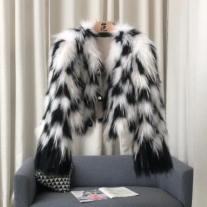 Fall and Winter High fashion Streetwear Women Fashion Genuine fur coats Luxury knitted fox fur jackets Outerwear KK01-515
Fall and Winter High fashion Streetwear Women Fashion Genuine fur coats Luxury knitted fox fur jackets Outerwear KK01-515