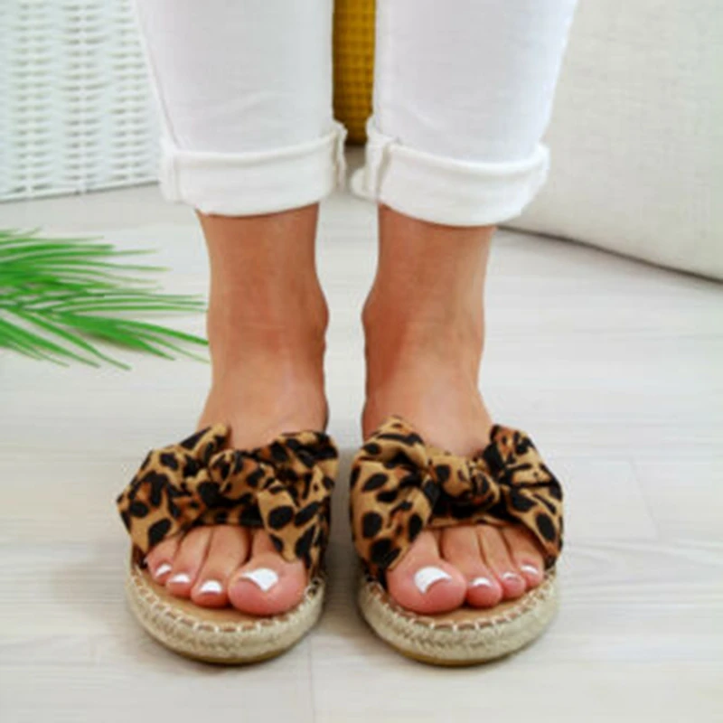 Sandals 2022 Torridity New Women Cute Slippers Open Toe panther Shoes Ladies Outdoor Beach Flops Female
Sandals 2022 Torridity New Women Cute Slippers Open Toe panther Shoes Ladies Outdoor Beach Flops Female