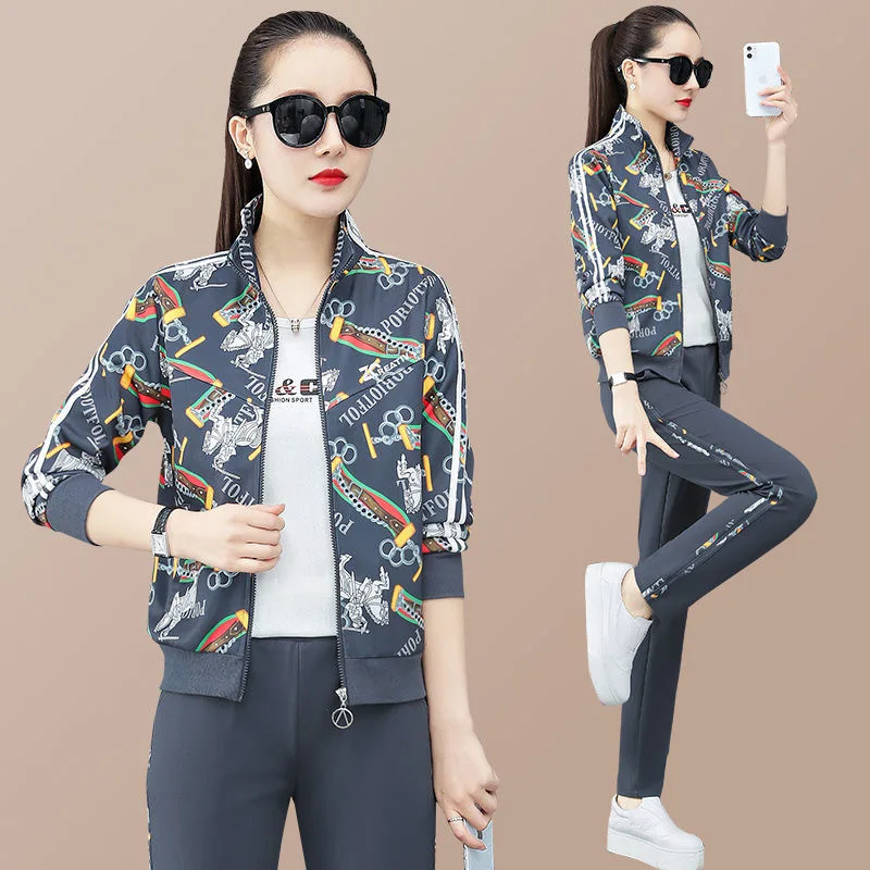 Oversized Printed White Edge Slim Women 3 Piece Sets Jogging Sportwear Zipper Coat+Short Sleeve Tops+Straight Leg Pant Tracksuit
Oversized Printed White Edge Slim Women 3 Piece Sets Jogging Sportwear Zipper Coat+Short Sleeve Tops+Straight Leg Pant Tracksuit