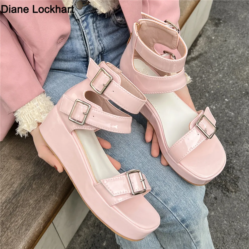 Women Summer Sandals Mid Heels Wedges Shoes Ladies Vintage Rome Patent Leather Buckle Sandalias Mujer Sapato Feminino Zip Footwe
Women Summer Sandals Mid Heels Wedges Shoes Ladies Vintage Rome Patent Leather Buckle Sandalias Mujer Sapato Feminino Zip Footwe