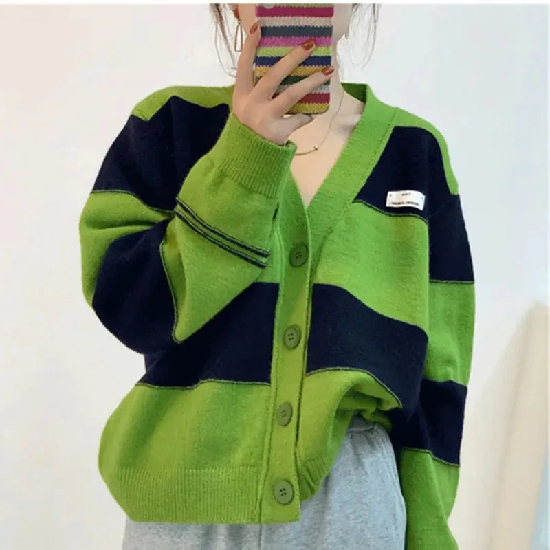 Autumn and Winter New Korean Fashion Loose Striped V-neck Knitted Cardigan Women's Casual Single-breasted Sweater Coat Female
Autumn and Winter New Korean Fashion Loose Striped V-neck Knitted Cardigan Women's Casual Single-breasted Sweater Coat Female