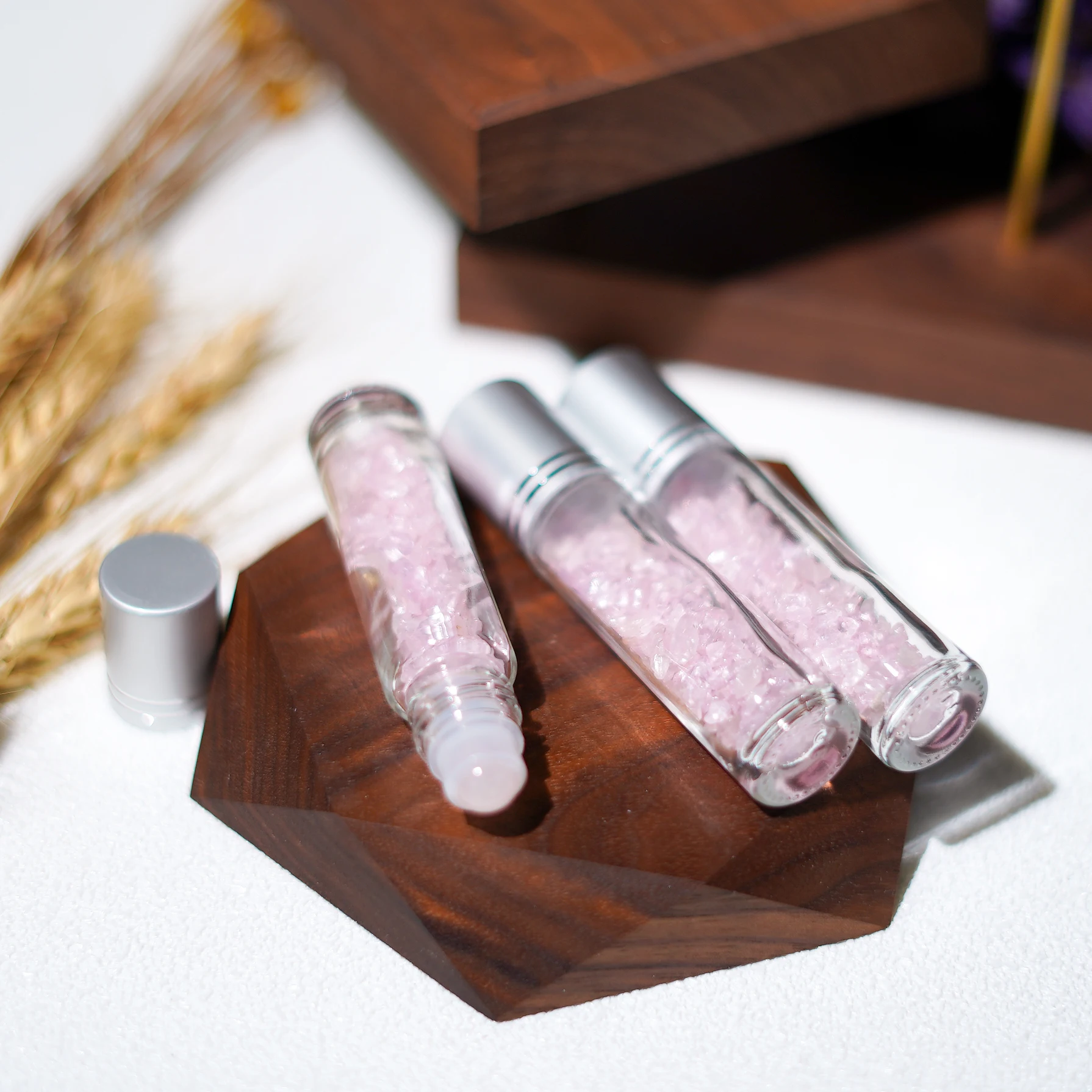 Natural Roller Ball Stone Refillable Liquids Glass Essential Oil Perfume Bottles Rose Quartz Crystal Chips Reiki Healing
Natural Roller Ball Stone Refillable Liquids Glass Essential Oil Perfume Bottles Rose Quartz Crystal Chips Reiki Healing
