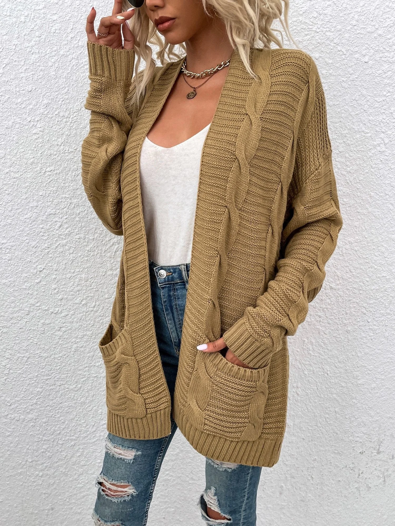 Hot sale Autumn and Winter New Twist Cardigan Sweater Women Solid Color Mid-length Twist Rope Cardigan Fashion
Hot sale Autumn and Winter New Twist Cardigan Sweater Women Solid Color Mid-length Twist Rope Cardigan Fashion