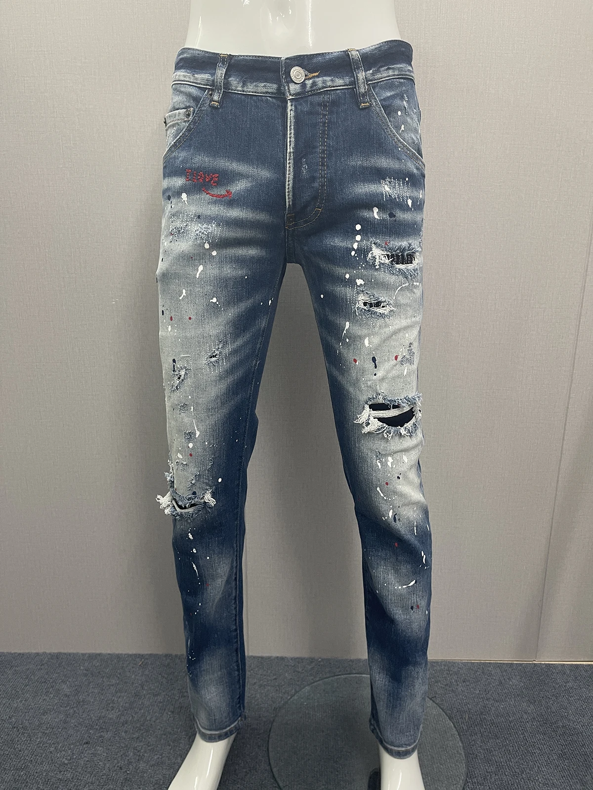 2023 new denim trousers men slim casual micro elastic wash black printed letters throw off white dot suit trend
2023 new denim trousers men slim casual micro elastic wash black printed letters throw off white dot suit trend