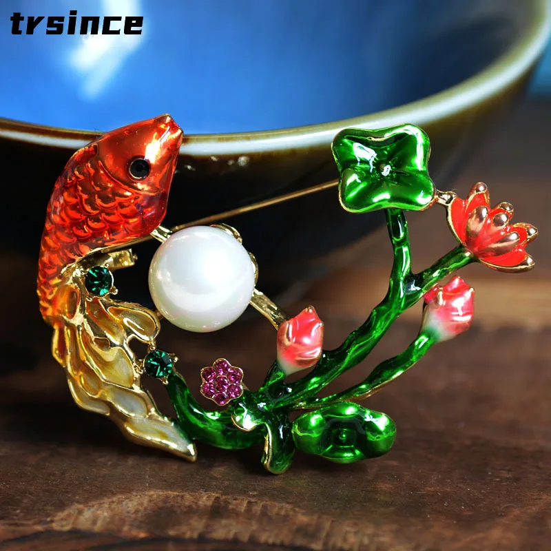 Creative Ethnic Style Carp Pearl Lotus Brooch Men Women Cartoon Simple Drip Oil Enamel Pin Accessories Fashion Animal Brooches
Creative Ethnic Style Carp Pearl Lotus Brooch Men Women Cartoon Simple Drip Oil Enamel Pin Accessories Fashion Animal Brooches