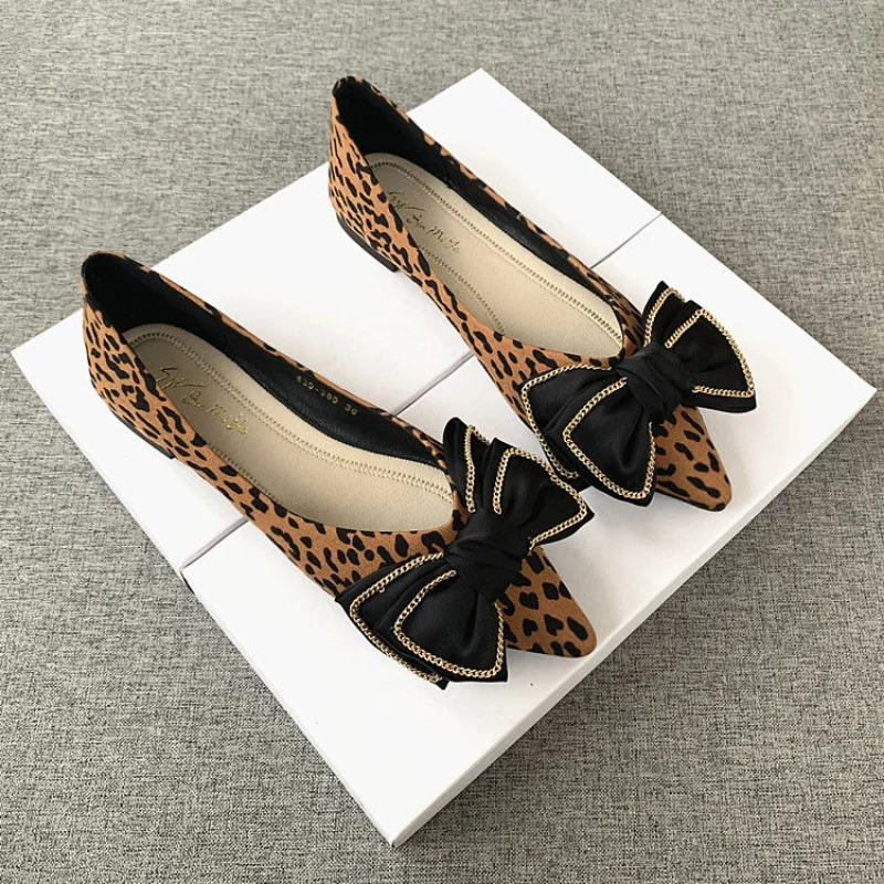SLTNX 2023 New Leopard Print Single Shoe Bow Soft Soled Shoes Women Comfortable Everything Matching Pointy Flat Lady Flat Shoes
SLTNX 2023 New Leopard Print Single Shoe Bow Soft Soled Shoes Women Comfortable Everything Matching Pointy Flat Lady Flat Shoes