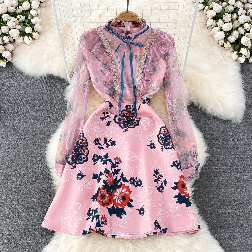 2022 Spring Retro French Court Style Stand-up Collar Lace Stitching Slim Fit and Long-sleeved Temperament A-line Dress Women
2022 Spring Retro French Court Style Stand-up Collar Lace Stitching Slim Fit and Long-sleeved Temperament A-line Dress Women