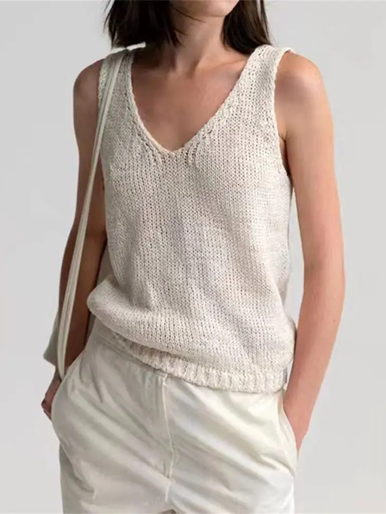 All-Match Women Knitted Vest 3 Colors V-Neck Sleeveless Simple Ladies Hollow Out Tank Tops 2023 Summer
All-Match Women Knitted Vest 3 Colors V-Neck Sleeveless Simple Ladies Hollow Out Tank Tops 2023 Summer
