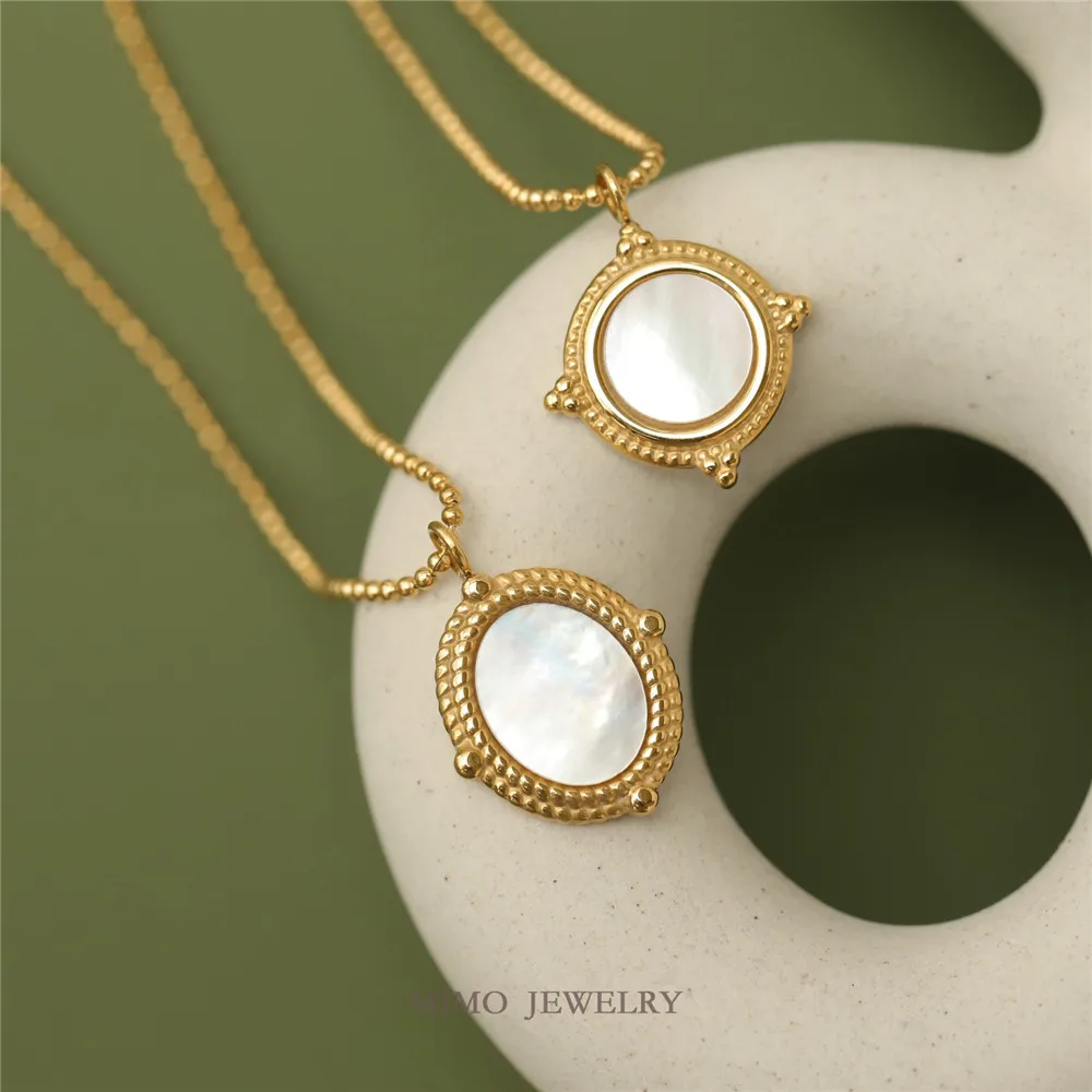 Titanium steel gold plated necklace sky Realm frito vintage light luxury geometric pendant clavicle chain
Titanium steel gold plated necklace sky Realm frito vintage light luxury geometric pendant clavicle chain