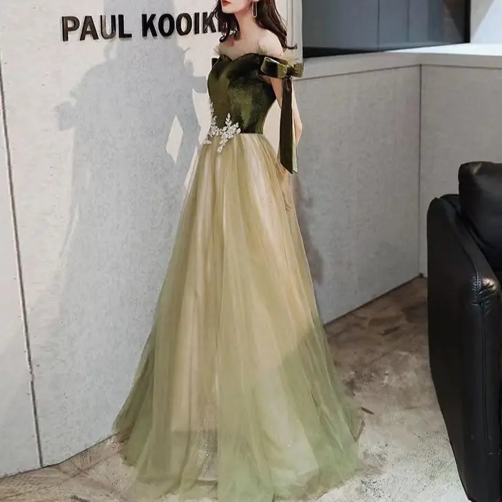 Olive Green Evening Dresses A-Line Boat Neck Tulle Off The Shoulder Exquisite Bowknot Appliques Ruched Woman Formal Banquet Gown
Olive Green Evening Dresses A-Line Boat Neck Tulle Off The Shoulder Exquisite Bowknot Appliques Ruched Woman Formal Banquet Gown