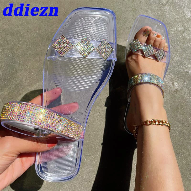 Женские шлепанцы, сандалии, сланцы, летняя уличная модная женская обувь, блестящие пляжные шлепанцы на плоской подошве, 2023
Женские шлепанцы, сандалии, сланцы, летняя уличная модная женская обувь, блестящие пляжные шлепанцы на плоской подошве, 2023