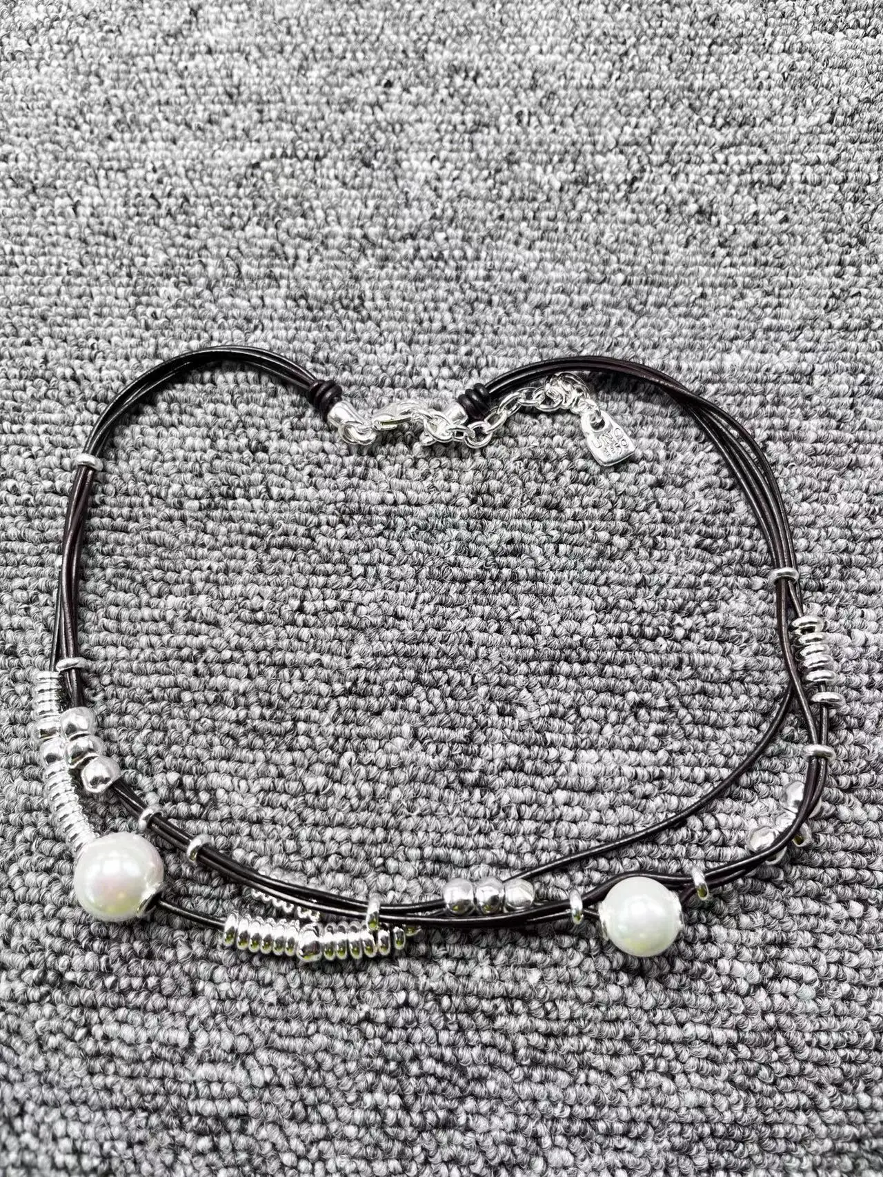 UNOde50 2022 New Fashion 925 Silver Plated Pearl Knot Necklace Jewelry Gifts 
UNOde50 2022 New Fashion 925 Silver Plated Pearl Knot Necklace Jewelry Gifts