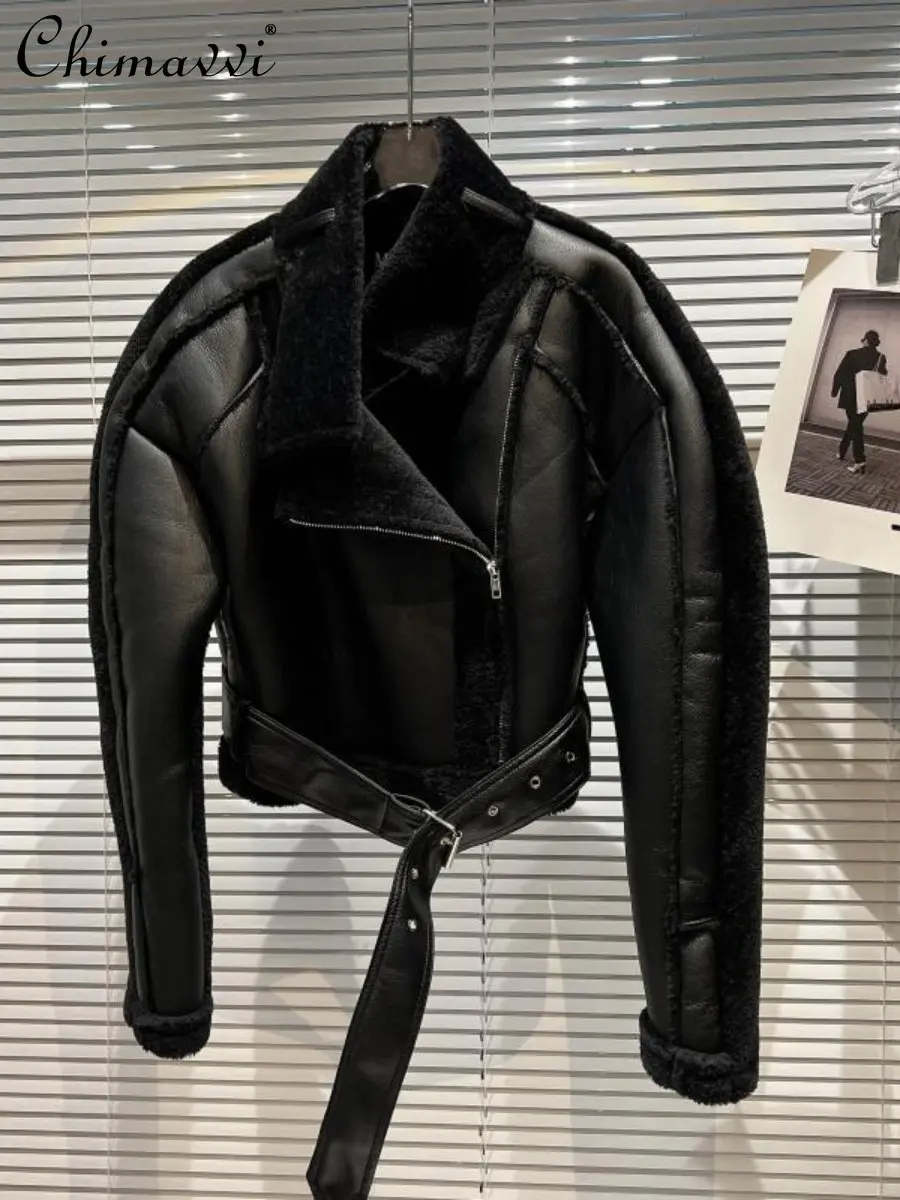 2022 Winter New Waist Belt Design Fleece Fur Integrated PU Leather Coat Loose Temperament Long Sleeve Leather Jacket Streetwear
2022 Winter New Waist Belt Design Fleece Fur Integrated PU Leather Coat Loose Temperament Long Sleeve Leather Jacket Streetwear