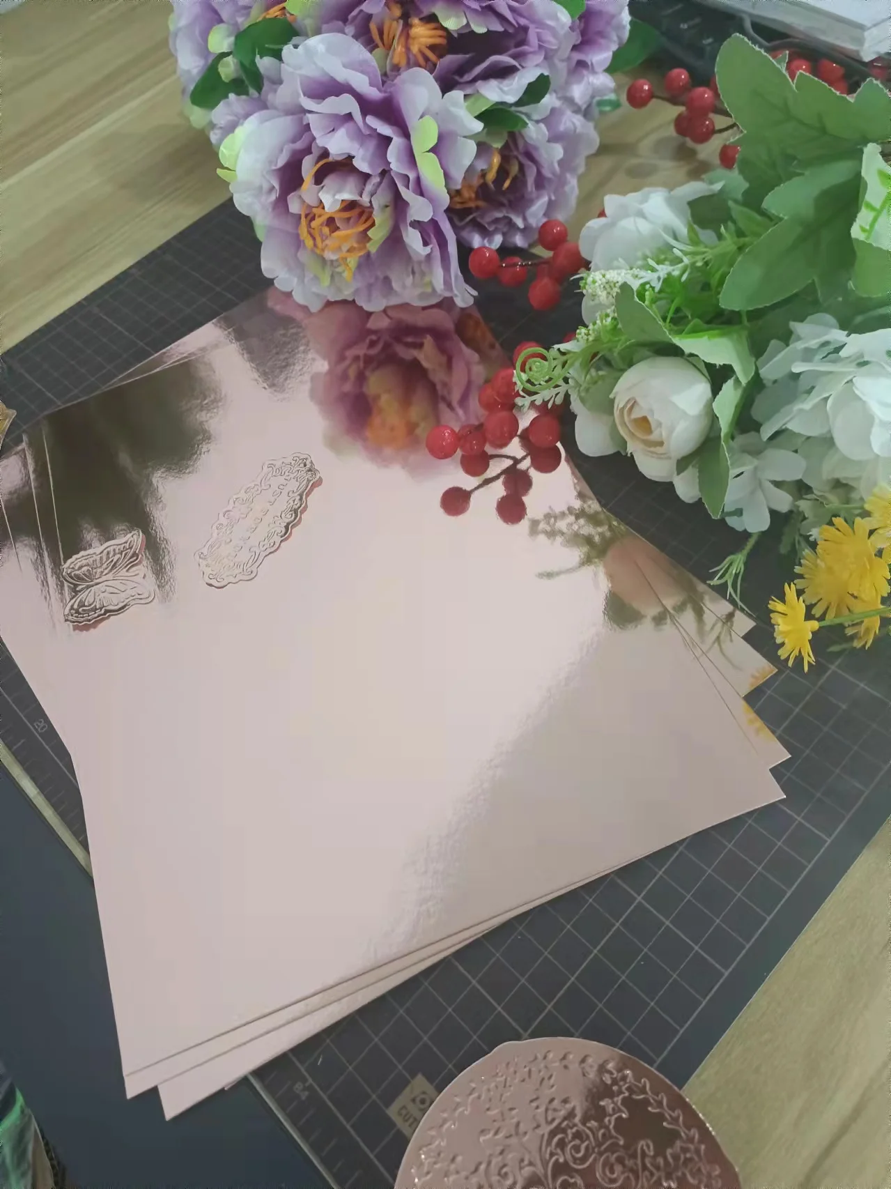 6 Pieces 250gms A4 20cmx30cm, Single -sided Rose Gold Cut Paper for Cutting Dies Matte Foil Card 2022 New Arrival
6 Pieces 250gms A4 20cmx30cm, Single -sided Rose Gold Cut Paper for Cutting Dies Matte Foil Card 2022 New Arrival
