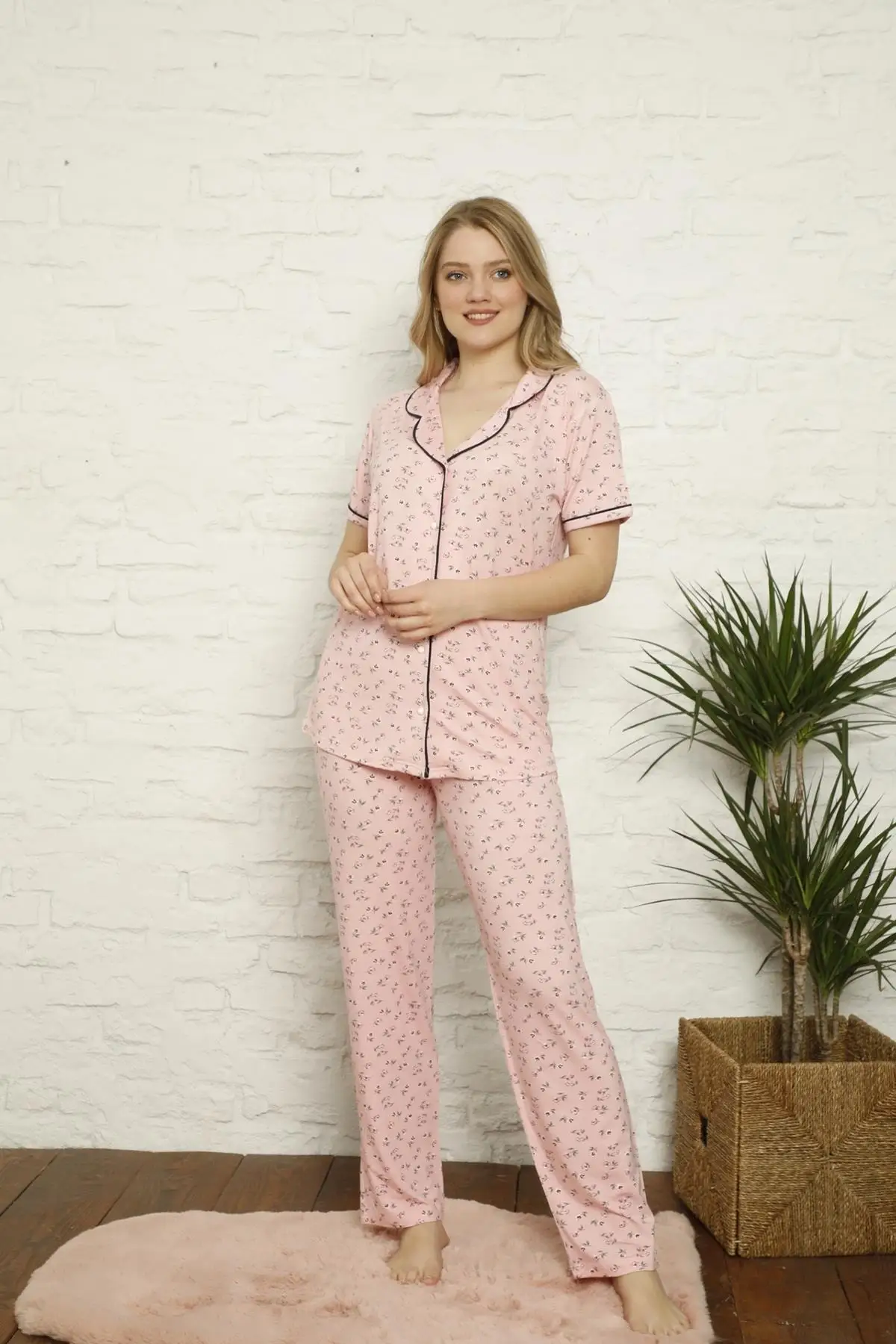 Women's Pajamas Short Sleeve Front Buttoned Dowery Pack (Without Box) Sleep Lounge Pajamas Nightwear Sleepwear Night Suit
Women's Pajamas Short Sleeve Front Buttoned Dowery Pack (Without Box) Sleep Lounge Pajamas Nightwear Sleepwear Night Suit