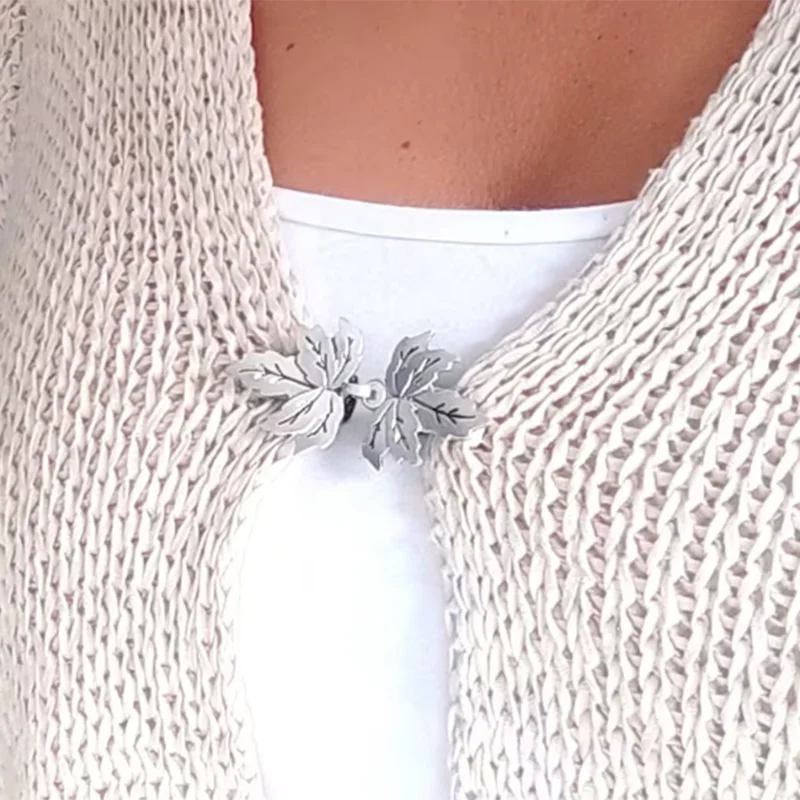 2 Pack - CARDIGAN SWEATER SCARF CLIP BUTTON Maple Leaf Brooch Shawl Pin & Closures Fall Autumn Clothes Accessories Gift Leaves
2 Pack - CARDIGAN SWEATER SCARF CLIP BUTTON Maple Leaf Brooch Shawl Pin & Closures Fall Autumn Clothes Accessories Gift Leaves
