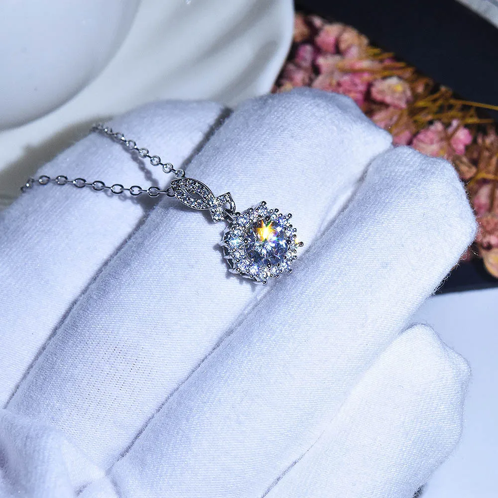 Solid 925 Silver 45cm Necklace FL Diamond Pendant for Women Wedding Bizuteria White Topaz Gemstone 925 Jewelry Pendant Naszyjnik
Solid 925 Silver 45cm Necklace FL Diamond Pendant for Women Wedding Bizuteria White Topaz Gemstone 925 Jewelry Pendant Naszyjnik