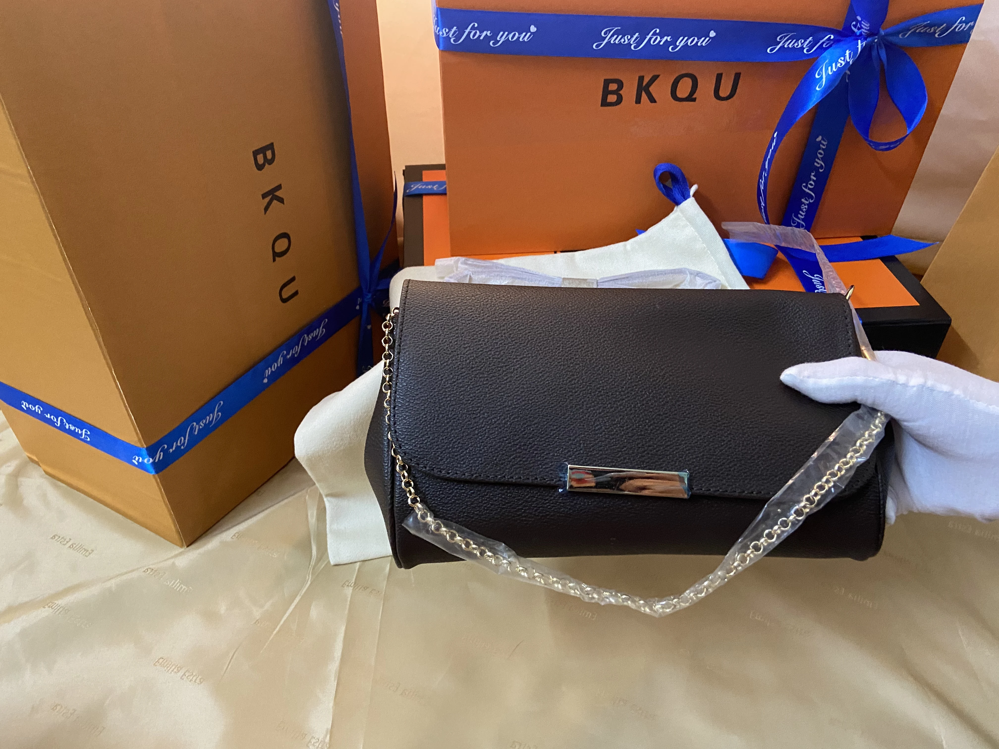 Black shoulder bag 2022 women's fashion BKQU designer handbag Top quality cross-body bag Chain bag Black messenger bag canvas
Black shoulder bag 2022 women's fashion BKQU designer handbag Top quality cross-body bag Chain bag Black messenger bag canvas
