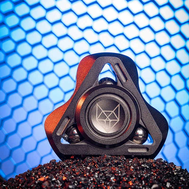 Металлическая игрушка с гироскопом на кончик пальца, светящиеся бусины, стойкая стабильность, снижение давления для взрослых
Металлическая игрушка с гироскопом на кончик пальца, светящиеся бусины, стойкая стабильность, снижение давления для взрослых