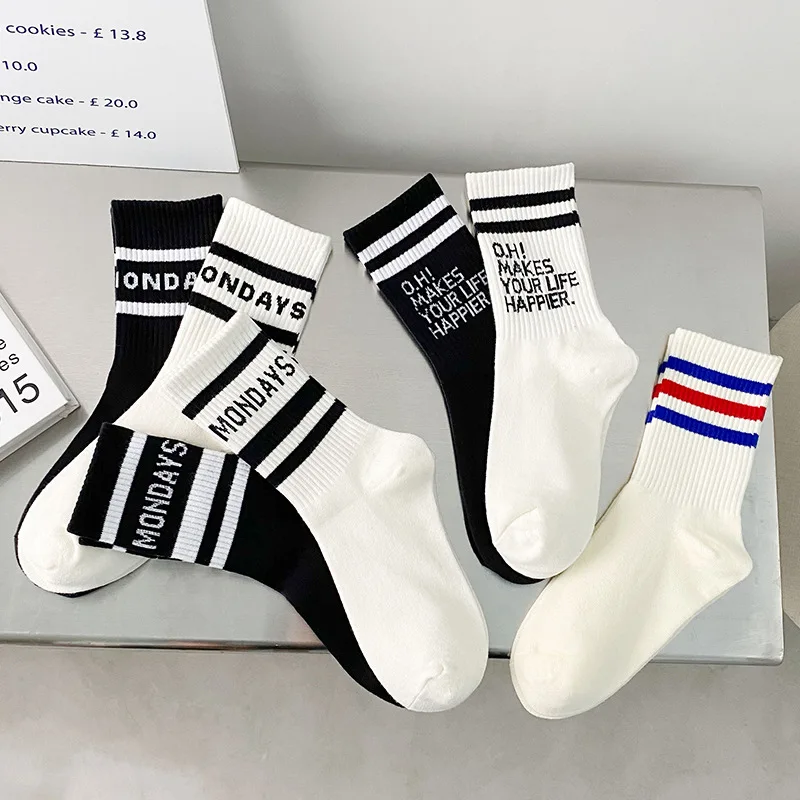 Sports Socks Women's Personality Kawaii Versatile Woman Clothes Academic Style Harajuku Cotton Korean Version Two Bars Stockings
Sports Socks Women's Personality Kawaii Versatile Woman Clothes Academic Style Harajuku Cotton Korean Version Two Bars Stockings